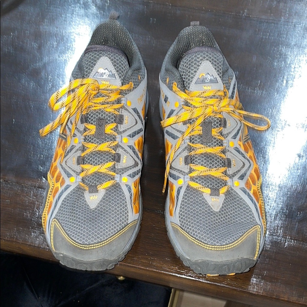 New Balance MO 99 GO Vibram Trail Sneakers